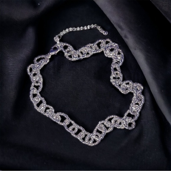 Vintage Twisted Rope Chain Silver Tone Necklace Choker - Picture 1 of 2
